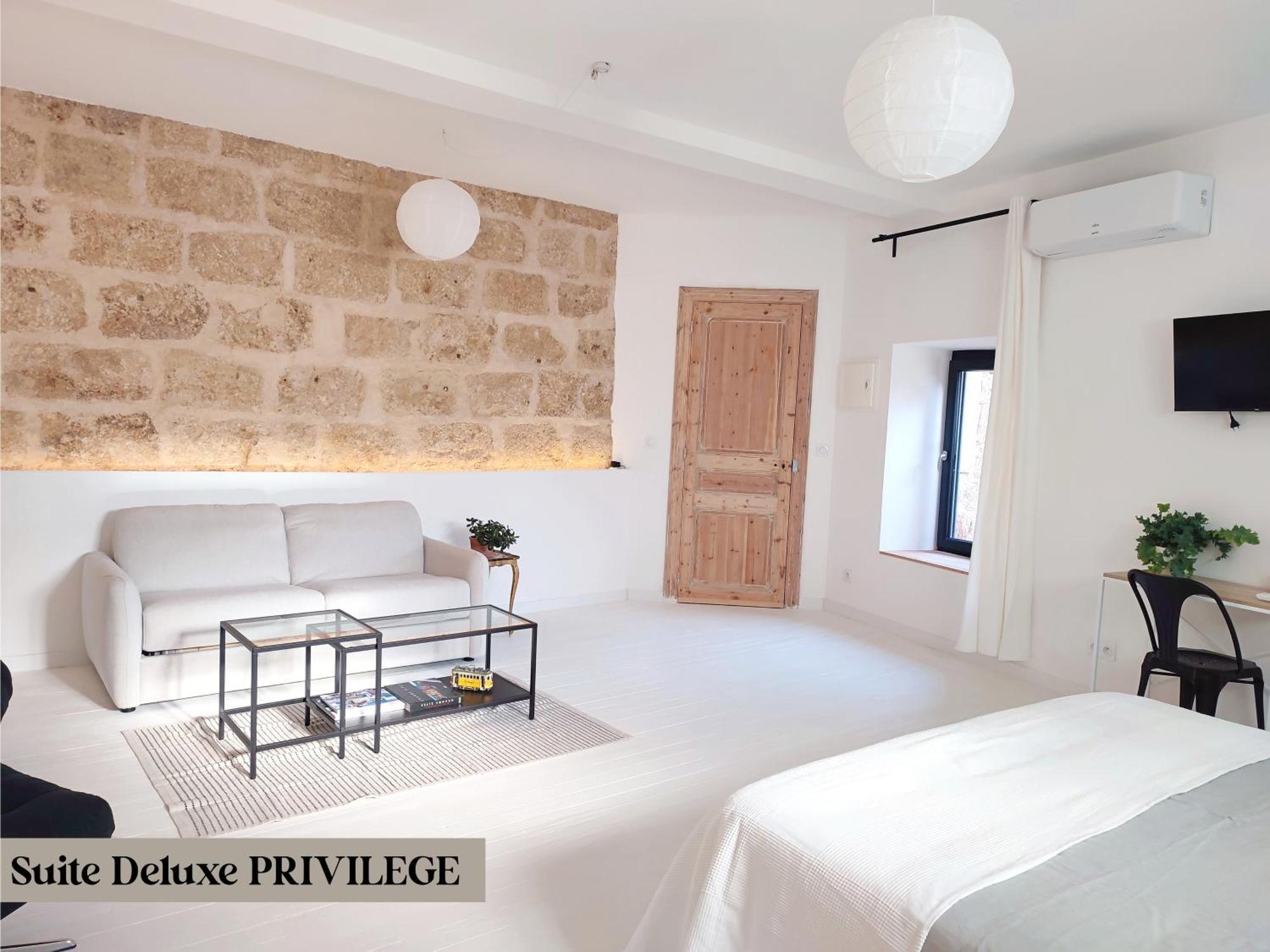 Le Prince Marseillan  Extérieur photo