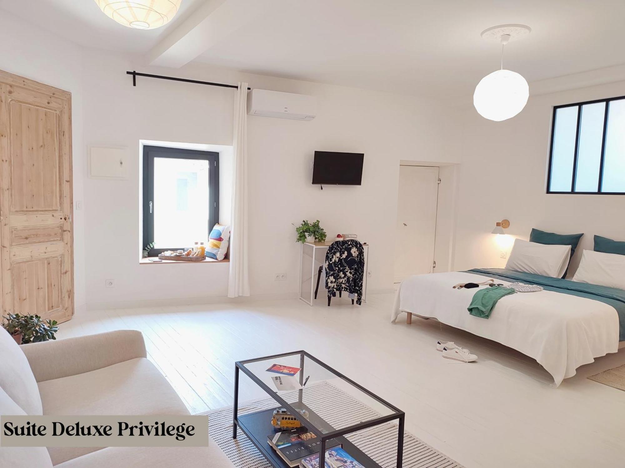 Le Prince Marseillan  Extérieur photo